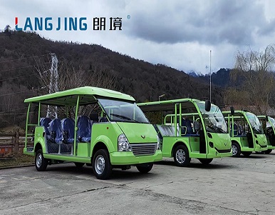 景区观光车交付——神木垒（燃油19座观光车）